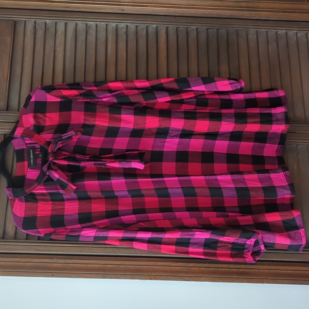 Soft plaid collarless shirt with tie neck
